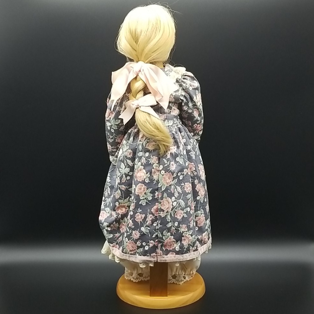Robert Raikes Originals Hand Carved Wooden Doll "Claire" - Picture 3 of 11